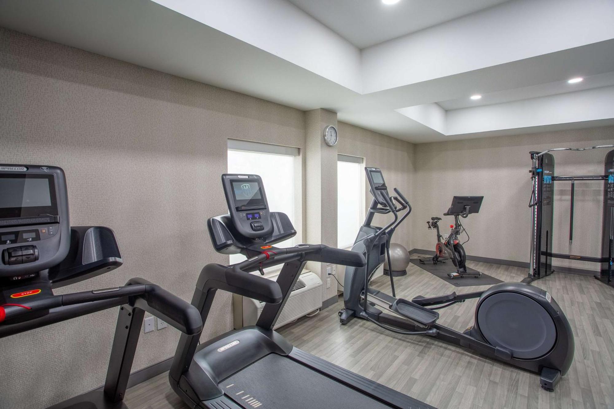 Hampton Inn Springfield Dış mekan fotoğraf