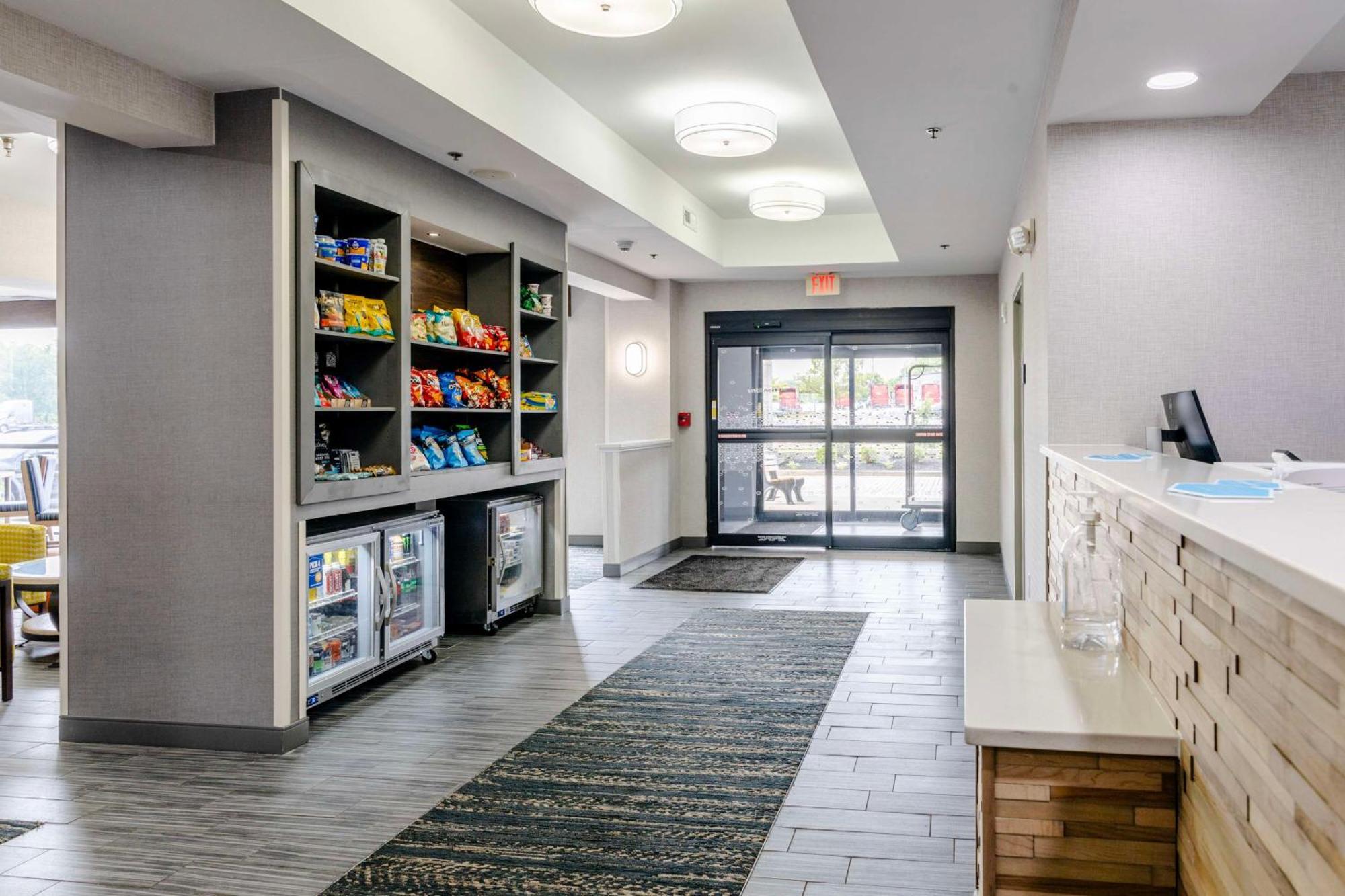 Hampton Inn Springfield Dış mekan fotoğraf